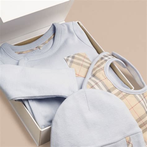 burberry baby 3 piece gift set|newborn baby boy Burberry clothes.